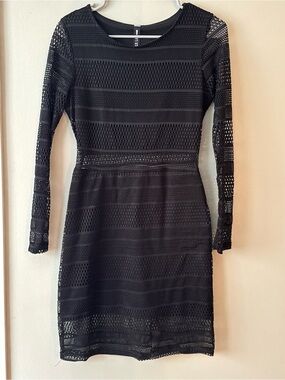 Design Lab Lord & Taylor Black Long-Sleeve Lace Crochet Dress